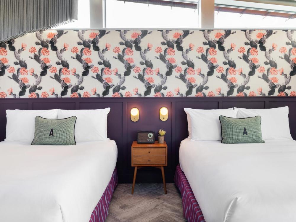 Deluxe Queen Room with Two Queen Beds interior